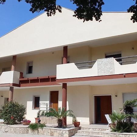 Villa Italia Taranto Bagian luar foto