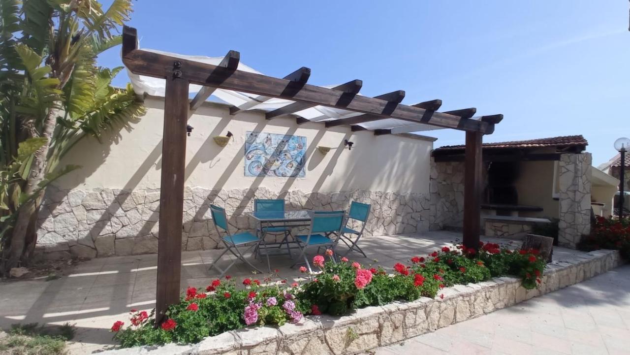 Villa Italia Taranto Bagian luar foto