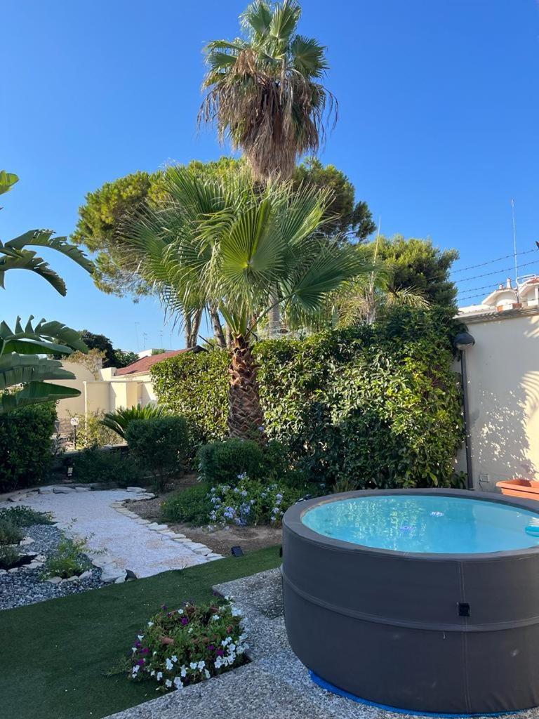 Villa Italia Taranto Bagian luar foto