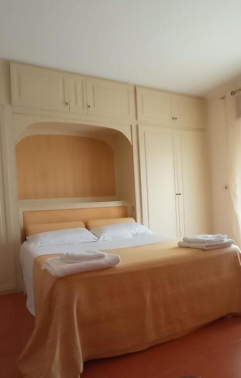 Villa Italia Taranto Bagian luar foto